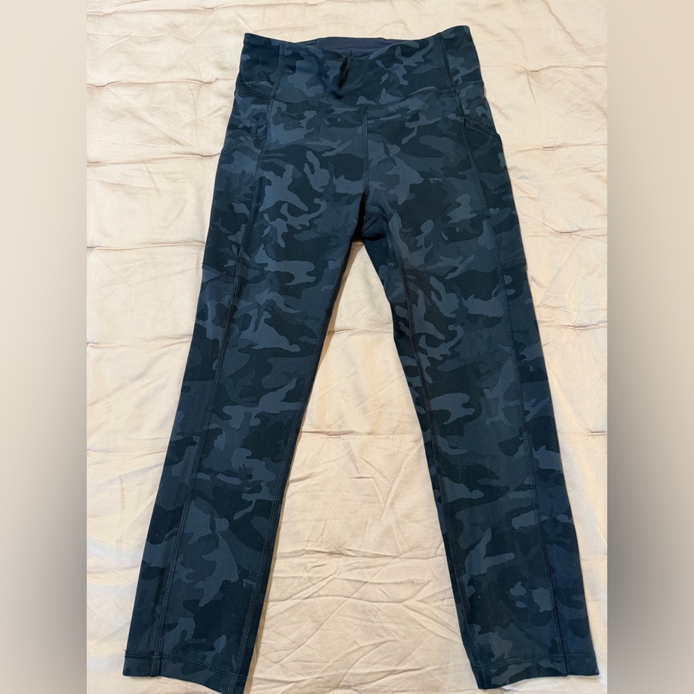 Women’s lulu lemon Black Camo leggings